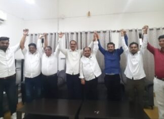 लोकसभेची उमेदवारी स्थानिकालाच द्या