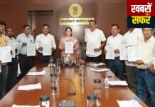 राजनीतिक दलों की मौजूदगी में मतदाता सूची का प्रारूप प्रकाशित